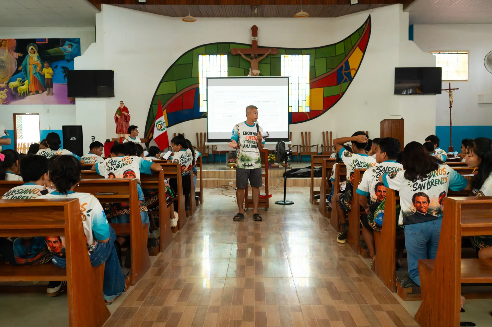 Actividad juvenil en el Oratorio Salesiano de San Lorenzo